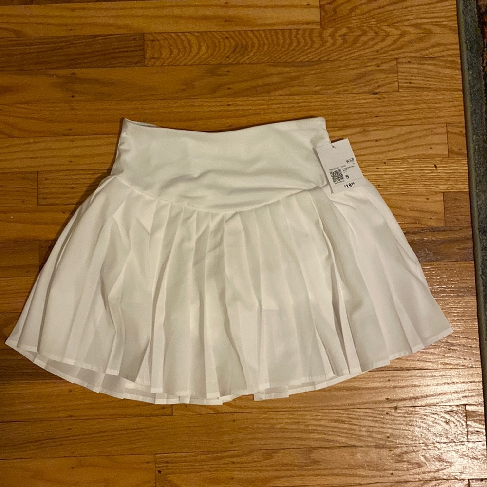 white tennis skirt